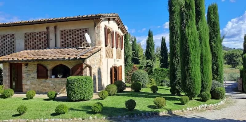 Charming Tuscany Timo w/Pool & Lake View 3