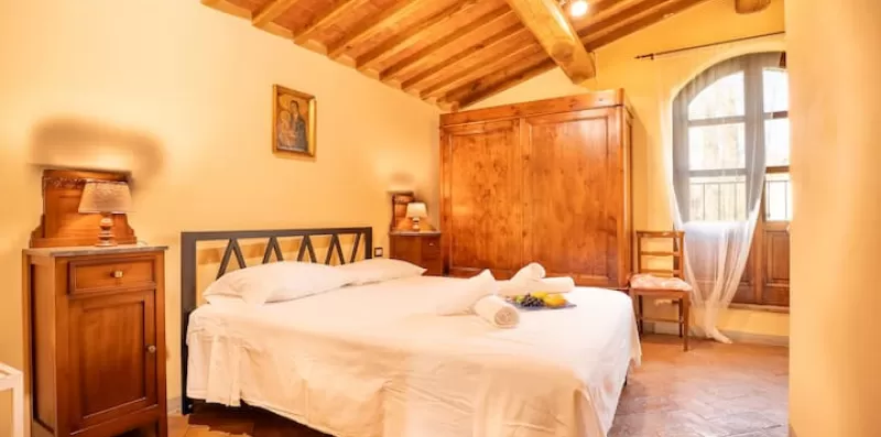 Charming Tuscany Timo w/Pool & Lake View 8