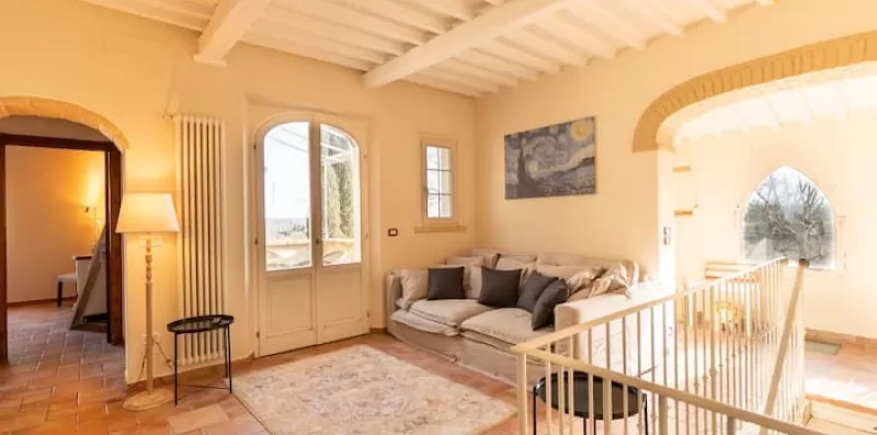Elegante villa con piscina, giardino e comfort raffinato 5