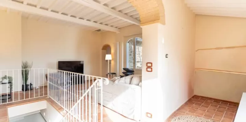 Elegante villa con piscina, giardino e comfort raffinato 6
