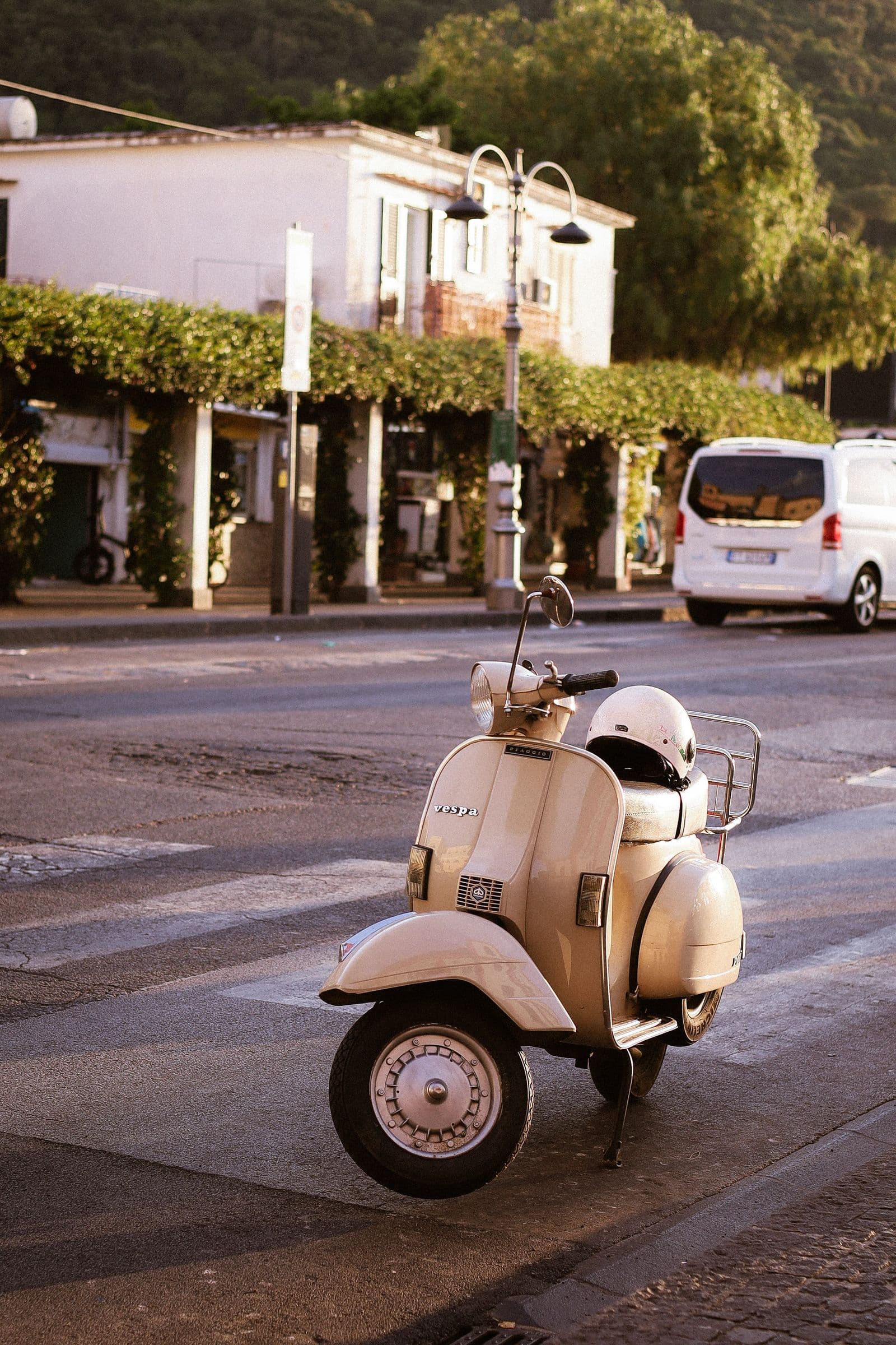 Tour in Vespa tra le colline